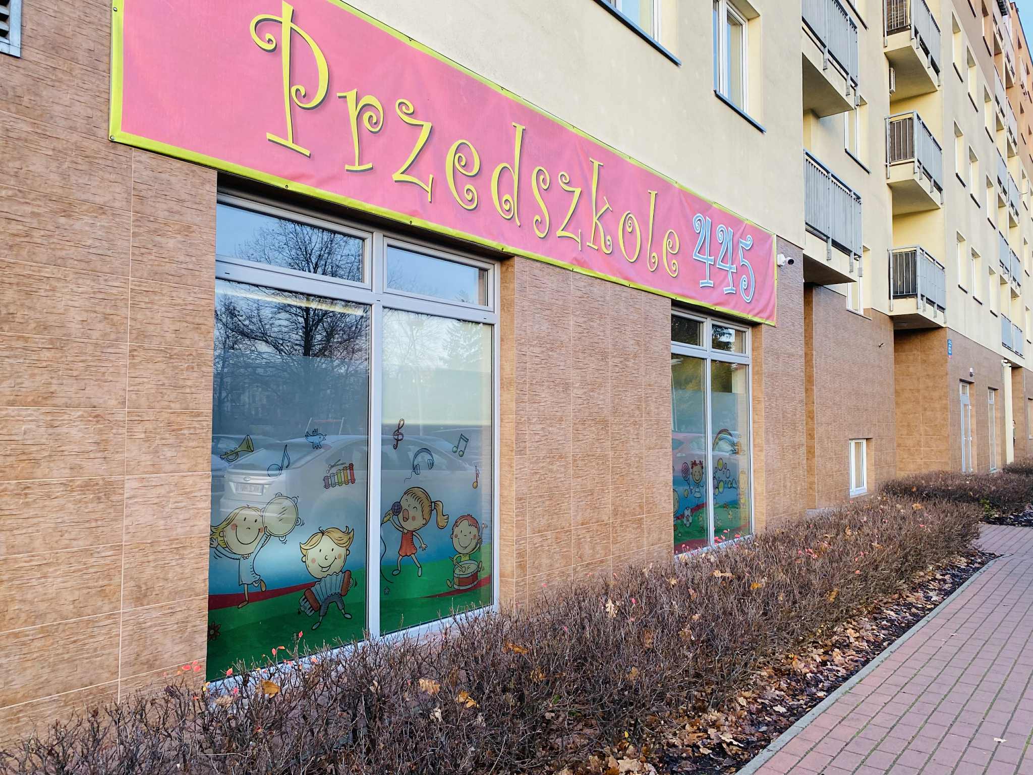 wejście do przedszkola